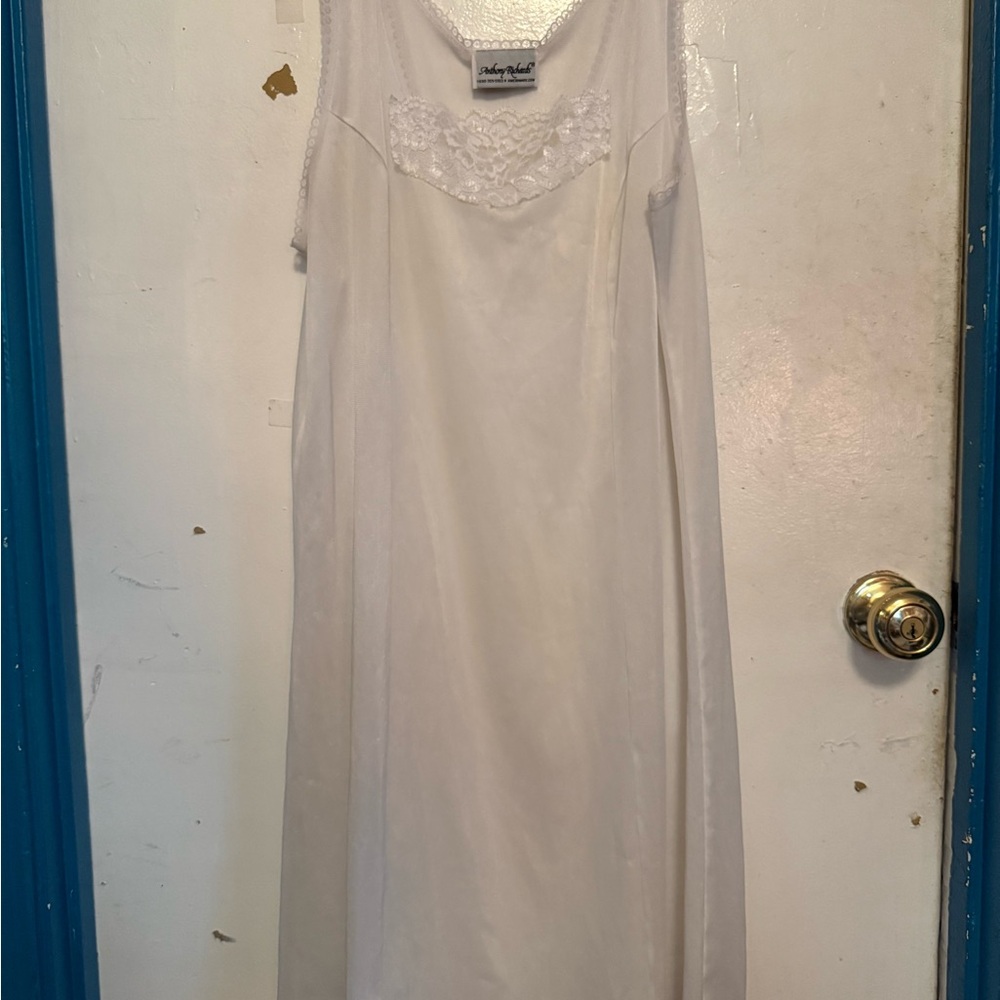 Anthony Richards White Lace-Trim Slip